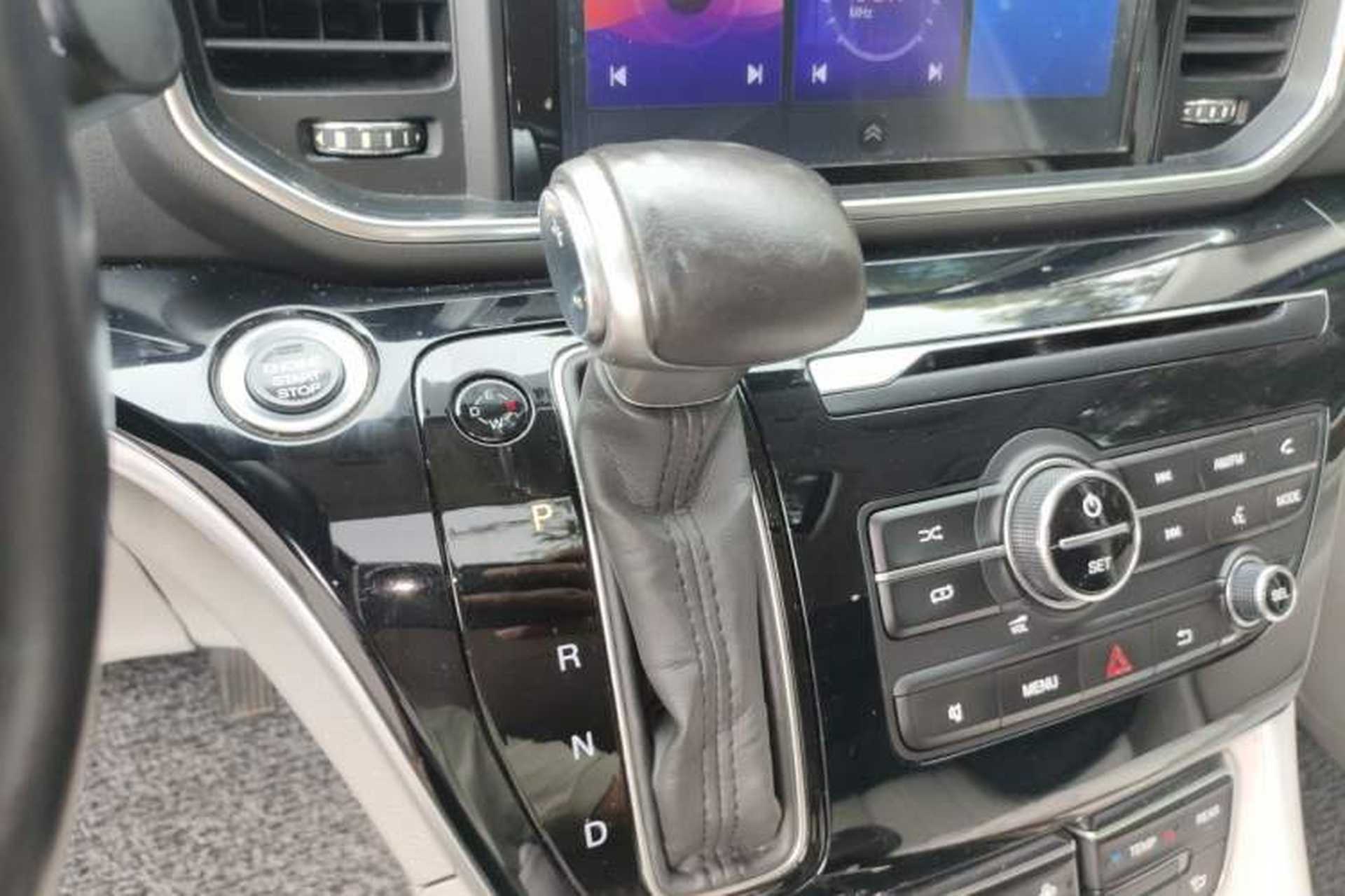 Used GAC Trumpchi M8 2018 320T Luxury Edition Gear Lever