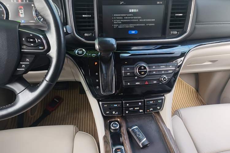 Used GAC Trumpchi M8 2018 320T Luxury Edition Gear Lever