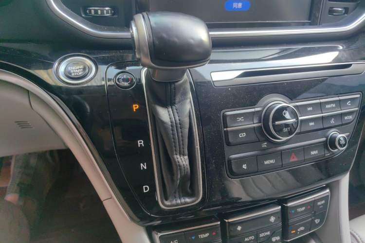 Used GAC Trumpchi M8 2018 320T Luxury Edition Gear Lever