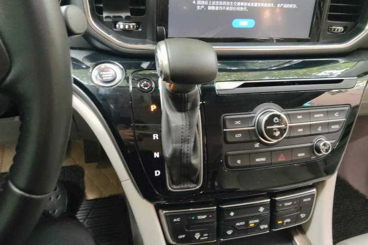 Used GAC Trumpchi M8 2018 320T Luxury Edition Gear Lever