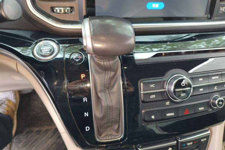 Used GAC Trumpchi M8 2018 320T Luxury Edition Gear Lever