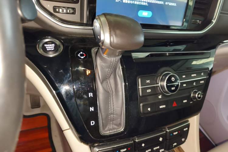 Used GAC Trumpchi M8 2018 320T Luxury Edition Gear Lever