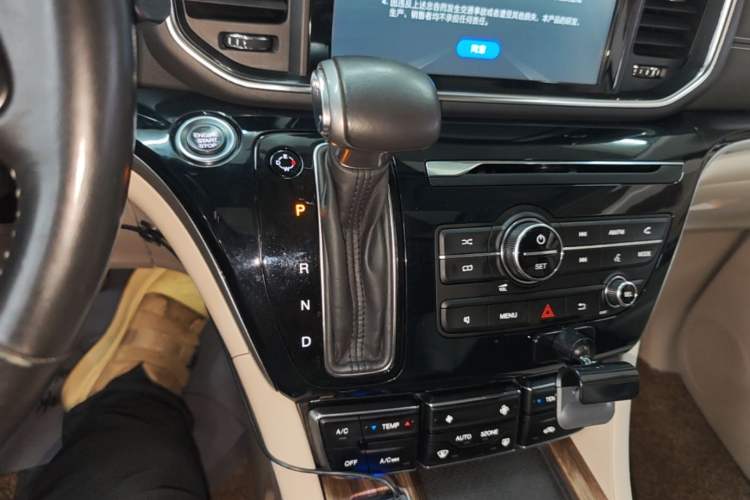 Used GAC Trumpchi M8 2018 320T Luxury Edition Gear Lever