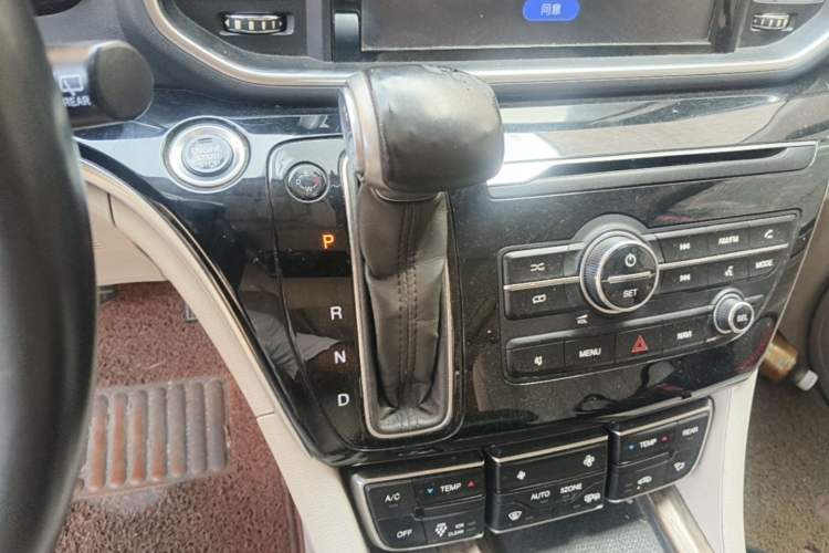 Used GAC Trumpchi M8 2018 320T Luxury Edition Gear Lever