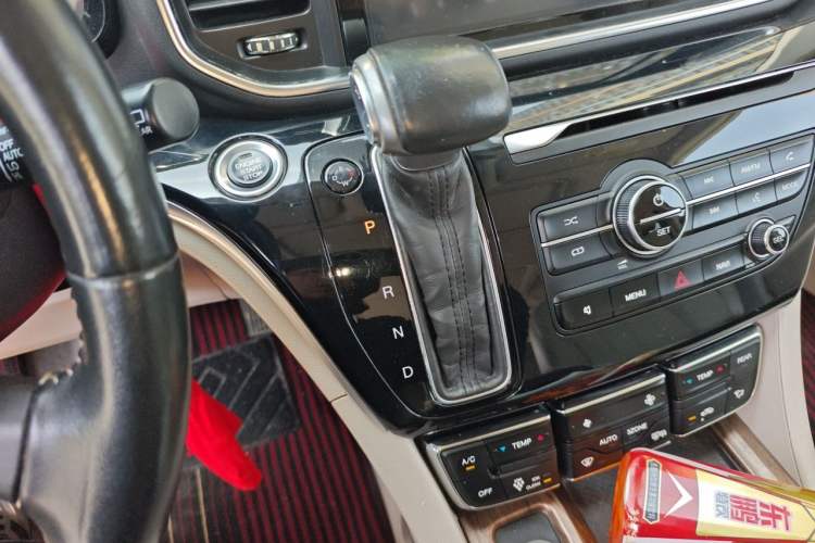 Used GAC Trumpchi M8 2018 320T Luxury Edition Gear Lever