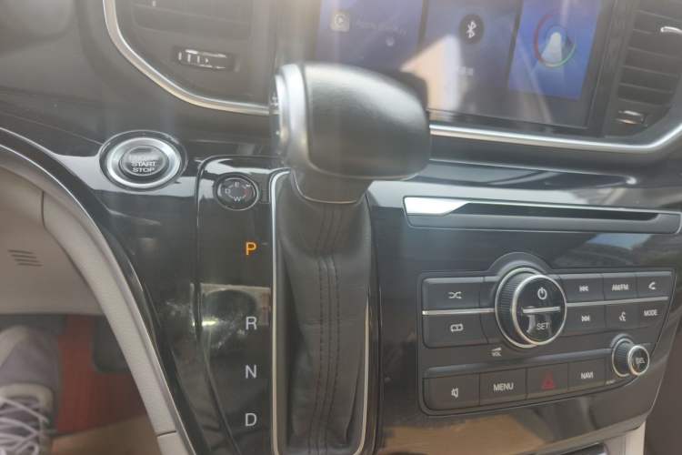 Used GAC Trumpchi M8 2018 320T Luxury Edition Gear Lever