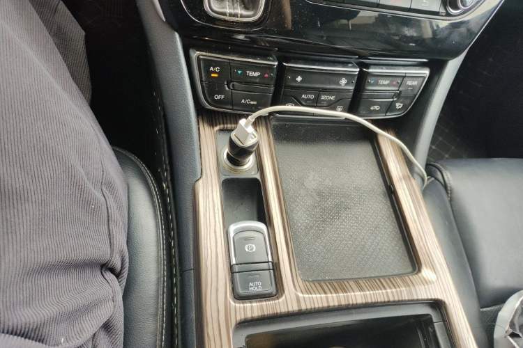 Used GAC Trumpchi M8 2018 320T Luxury Edition Gear Lever