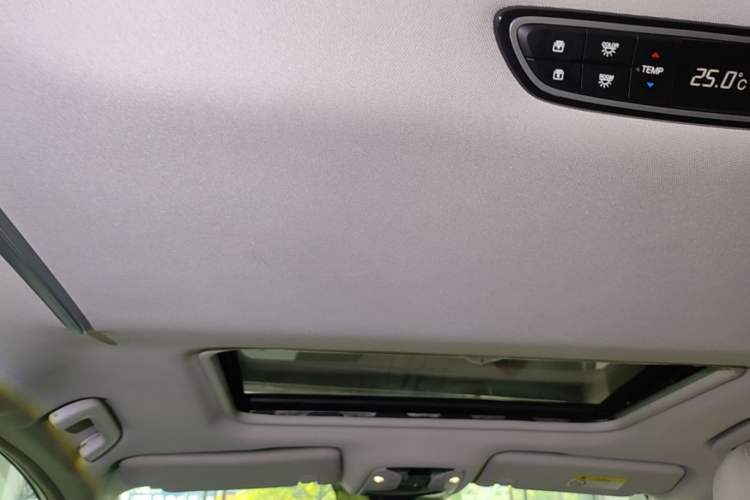 Used GAC Trumpchi M8 2018 320T Luxury Edition Headliner