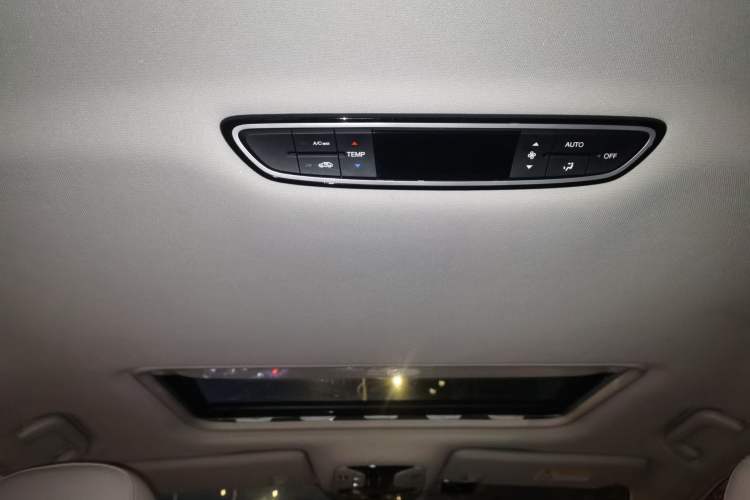 Used GAC Trumpchi M8 2018 320T Luxury Edition Headliner