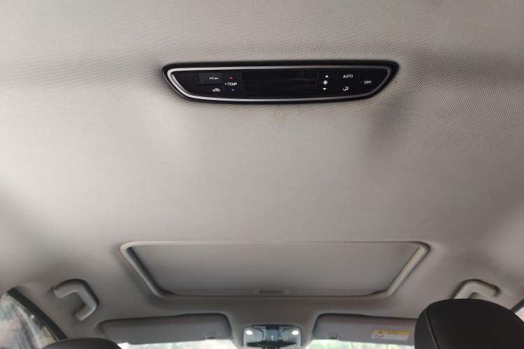 Used GAC Trumpchi M8 2018 320T Luxury Edition Headliner