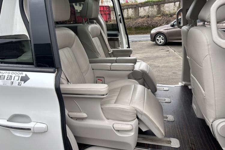 Used GAC Trumpchi M8 2018 320T Luxury Edition Interior 10