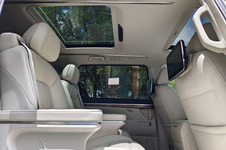Used GAC Trumpchi M8 2018 320T Flagship Edition Interior 10