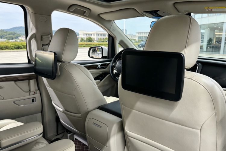 Used GAC Trumpchi M8 2018 320T Flagship Edition Interior 13