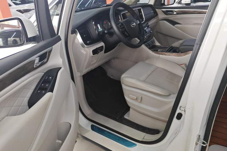 Used GAC Trumpchi M8 2018 320T Luxury Edition Interior 2