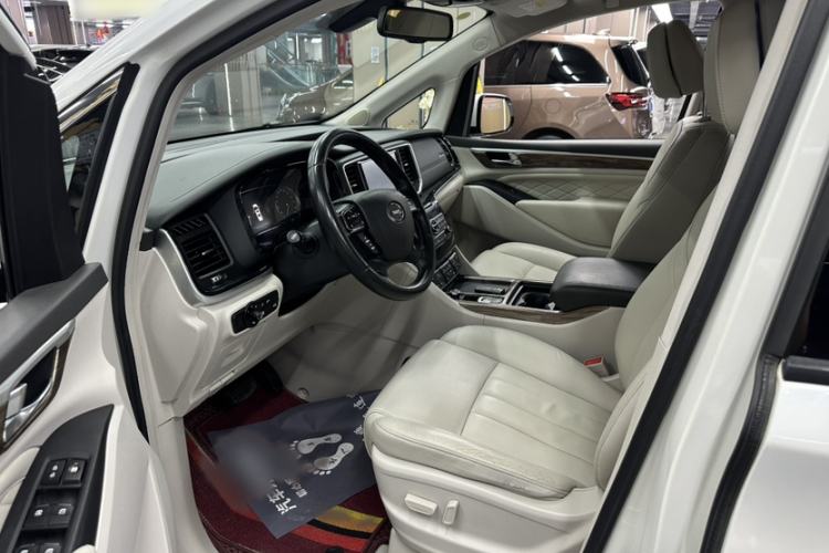 Used GAC Trumpchi M8 2018 320T Luxury Edition Interior 3