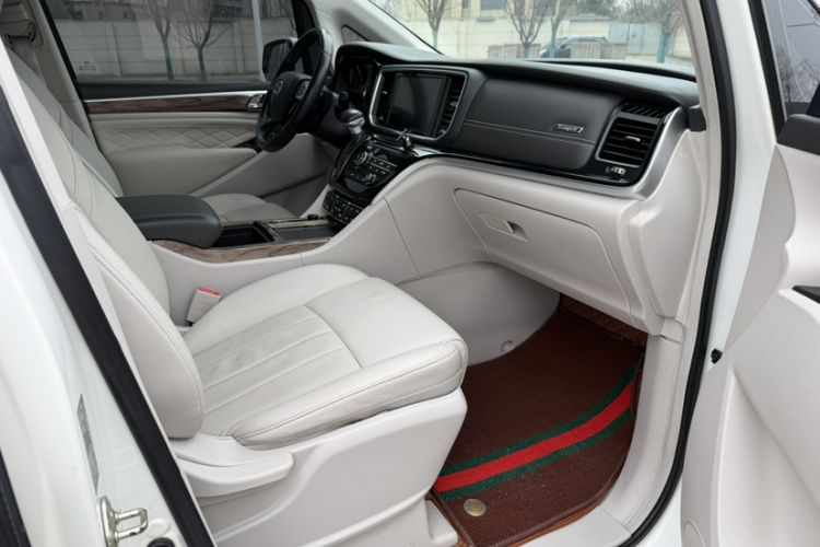 Used GAC Trumpchi M8 2018 320T Luxury Edition Interior 4