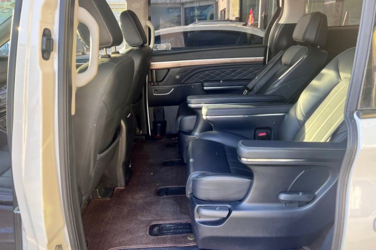 Used GAC Trumpchi M8 2018 320T Luxury Edition Interior 4