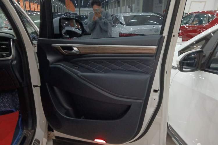 Used GAC Trumpchi M8 2018 320T Luxury Edition Interior 5