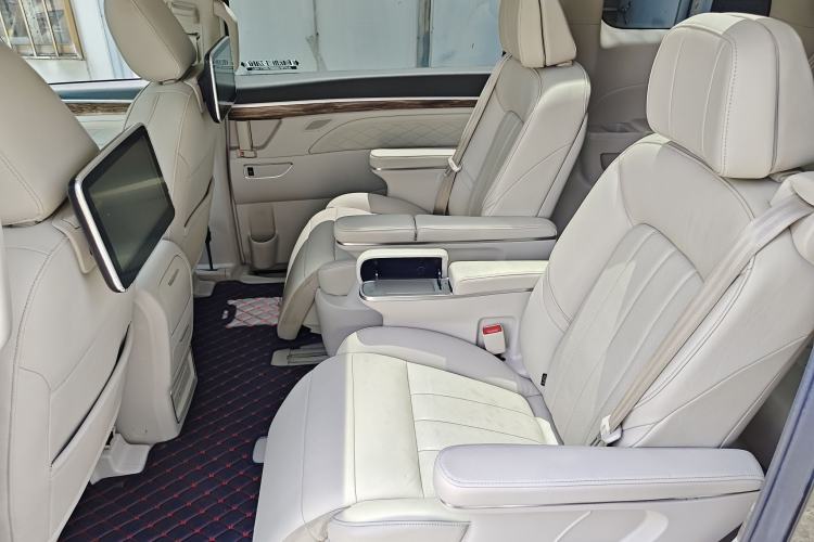 Used GAC Trumpchi M8 2018 320T Flagship Edition Interior 6