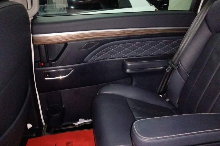 Used GAC Trumpchi M8 2018 320T Luxury Edition Interior 6