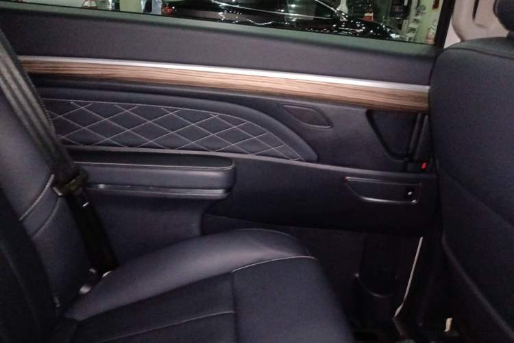 Used GAC Trumpchi M8 2018 320T Luxury Edition Interior 8