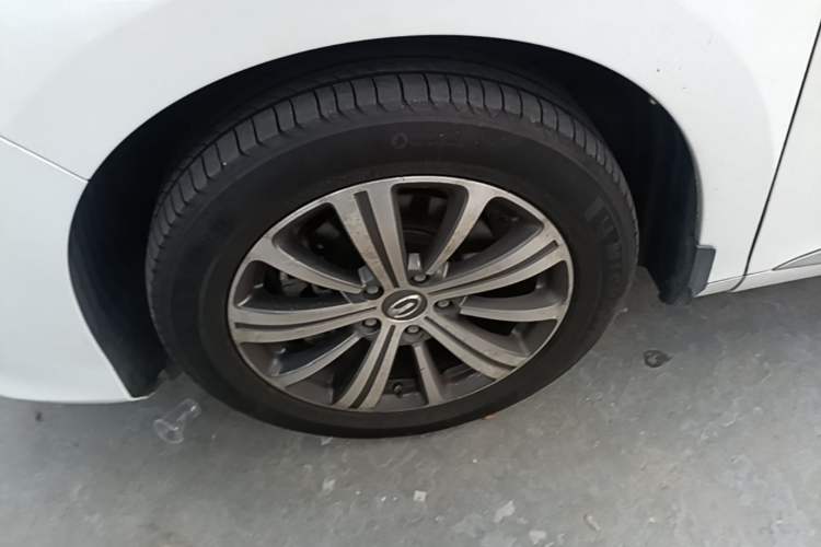 Used GAC Trumpchi M8 2018 320T Luxury Edition Left Front Wheel Hub