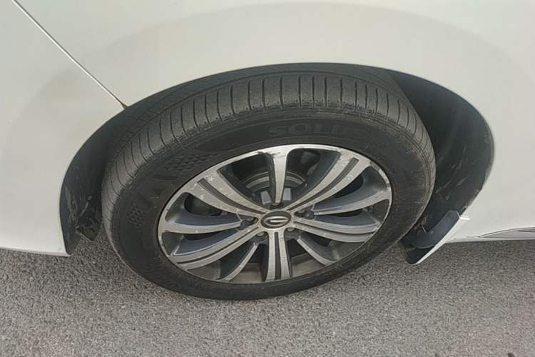 Used GAC Trumpchi M8 2018 320T Luxury Edition Left Front Wheel Hub