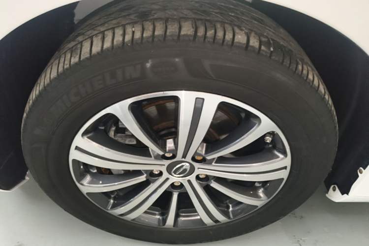Used GAC Trumpchi M8 2018 320T Flagship Edition Left Front Wheel Hub