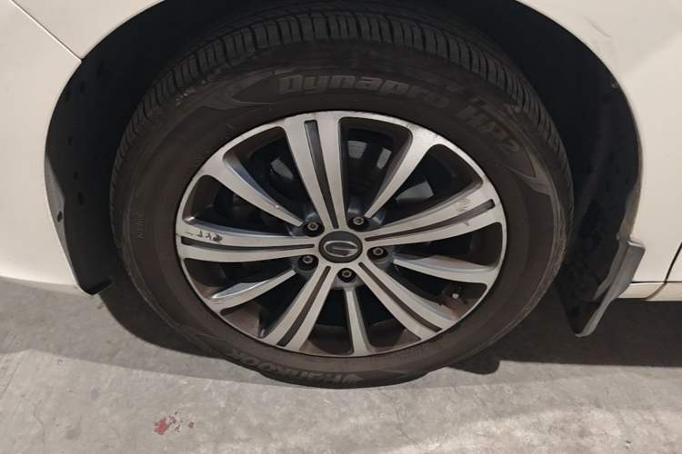 Used GAC Trumpchi M8 2018 320T Luxury Edition Left Front Wheel Hub
