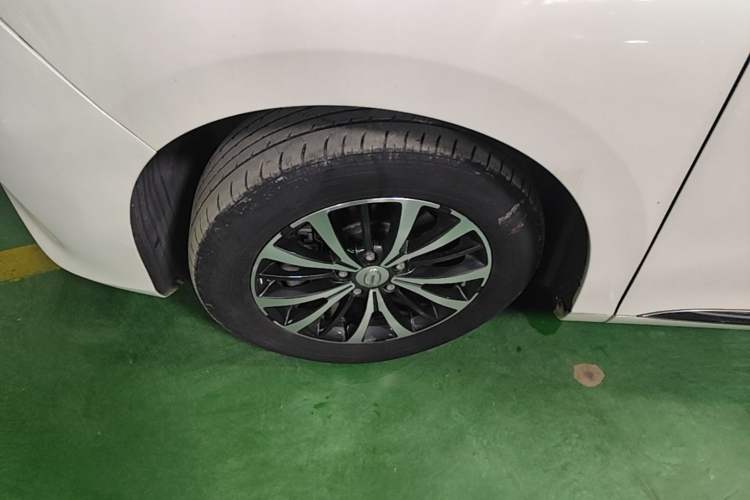 Used GAC Trumpchi M8 2018 320T Luxury Edition Left Front Wheel Hub