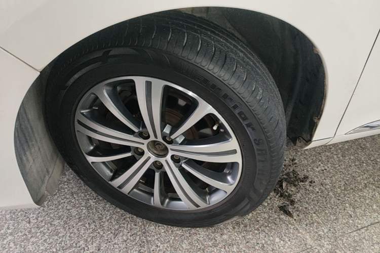 Used GAC Trumpchi M8 2018 320T Luxury Edition Left Front Wheel Hub