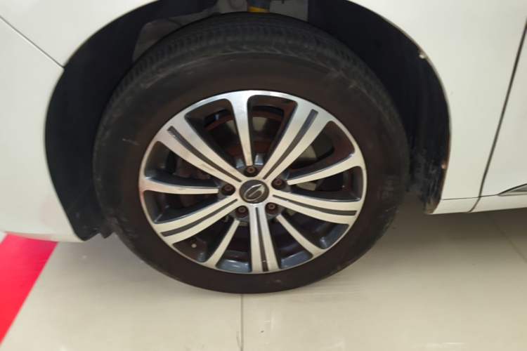 Used GAC Trumpchi M8 2018 320T Luxury Edition Left Front Wheel Hub