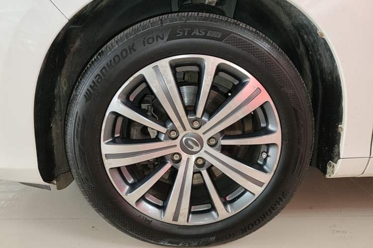 Used GAC Trumpchi M8 2018 320T Luxury Edition Left Front Wheel Hub