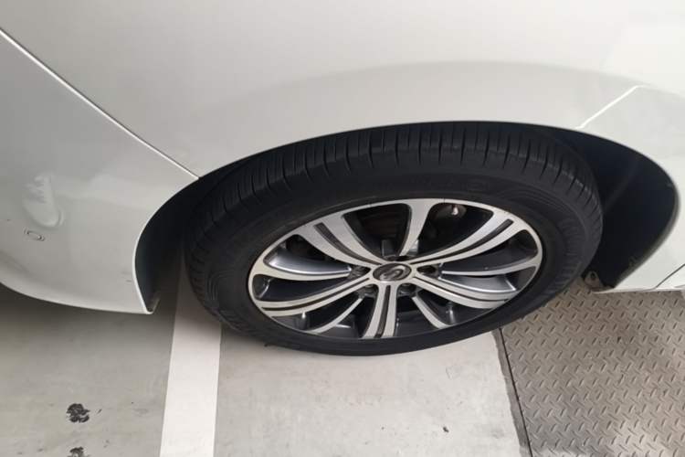 Used GAC Trumpchi M8 2018 320T Flagship Edition Left Front Wheel Hub