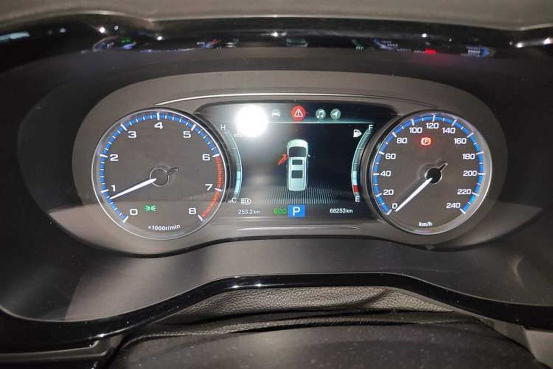 Used GAC Trumpchi M8 2018 320T Flagship Edition Odometer Close Up