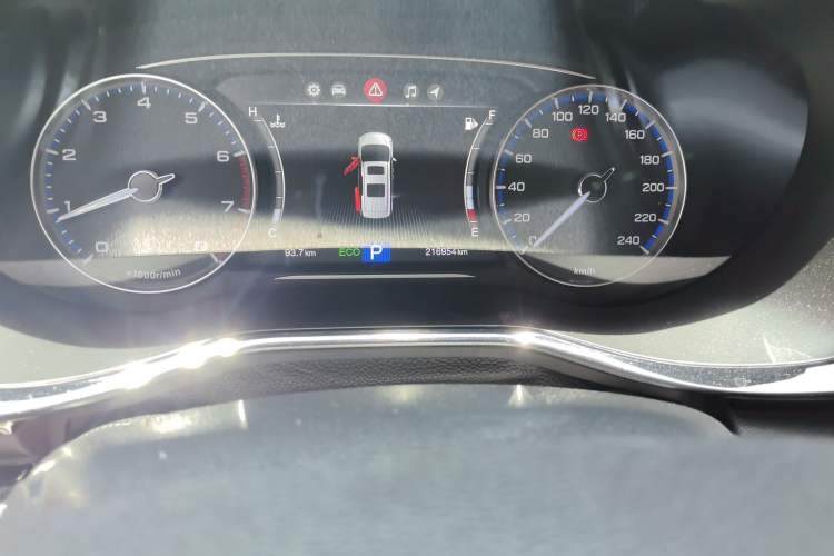 Used GAC Trumpchi M8 2018 320T Luxury Edition Odometer Close Up