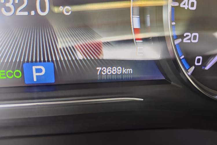 Used GAC Trumpchi M8 2018 320T Flagship Edition Odometer Close Up