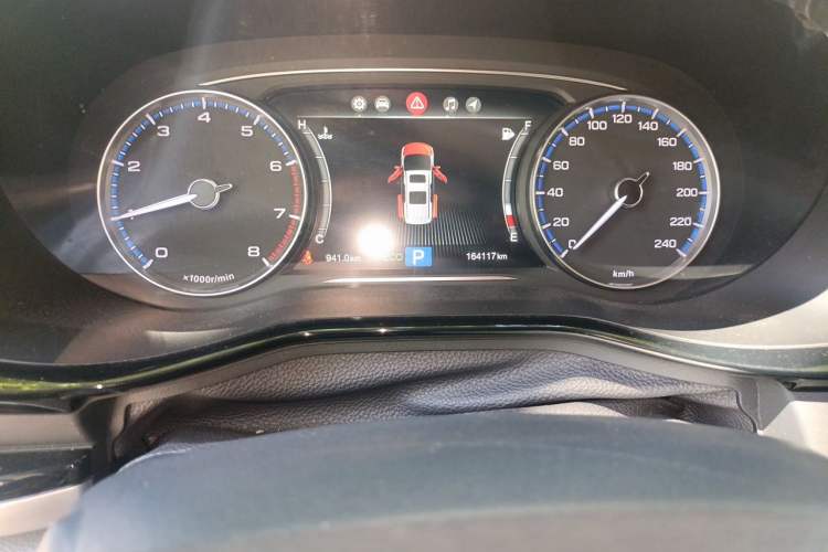 Used GAC Trumpchi M8 2018 320T Luxury Edition Odometer Close Up