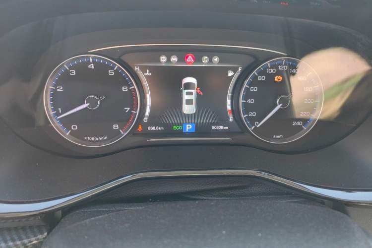 Used GAC Trumpchi M8 2018 320T Flagship Edition Odometer Close Up