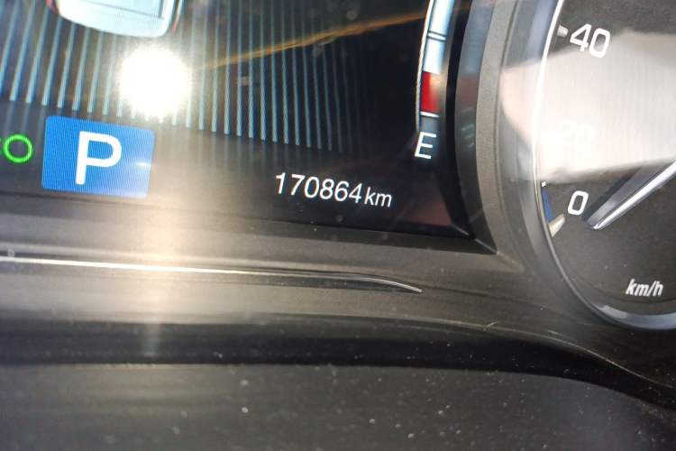 Used GAC Trumpchi M8 2018 320T Luxury Edition Odometer Close Up