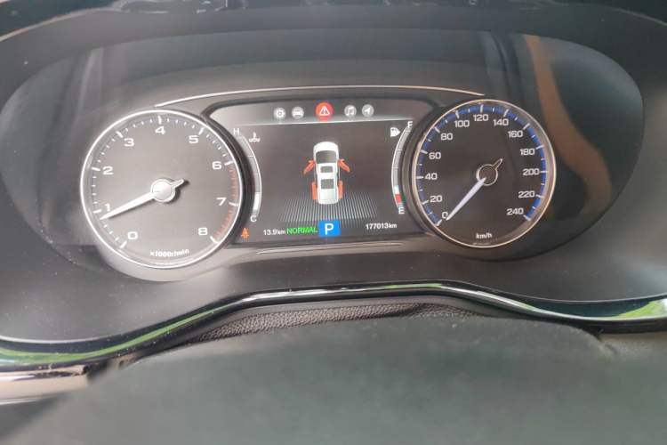 Used GAC Trumpchi M8 2018 320T Flagship Edition Odometer Close Up