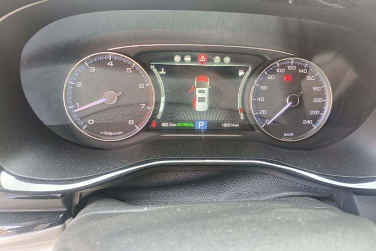 Used GAC Trumpchi M8 2018 320T Luxury Edition Odometer Close Up