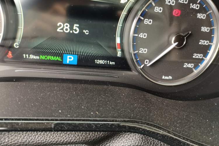 Used GAC Trumpchi M8 2018 320T Luxury Edition Odometer Close Up