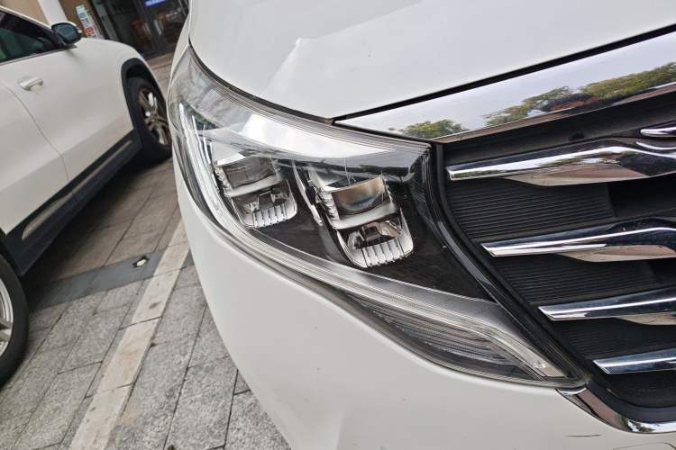 Used GAC Trumpchi M8 2018 320T Luxury Edition Right Front Headlight