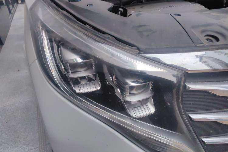 Used GAC Trumpchi M8 2018 320T Luxury Edition Right Front Headlight