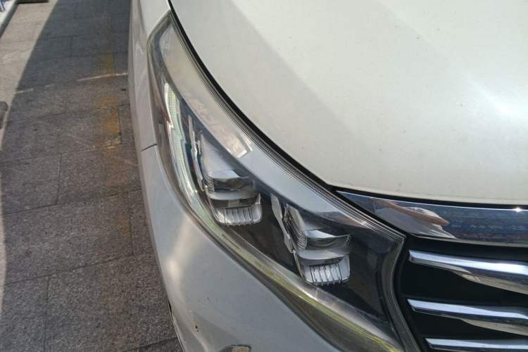 Used GAC Trumpchi M8 2018 320T Luxury Edition Right Front Headlight