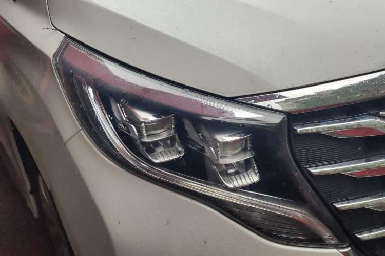 Used GAC Trumpchi M8 2018 320T Luxury Edition Right Front Headlight