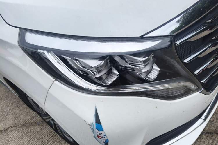 Used GAC Trumpchi M8 2018 320T Luxury Edition Right Front Headlight