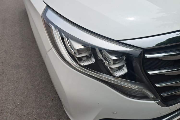 Used GAC Trumpchi M8 2018 320T Flagship Edition Right Front Headlight