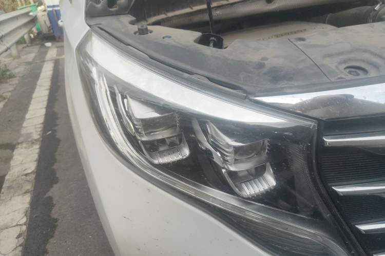 Used GAC Trumpchi M8 2018 320T Luxury Edition Right Front Headlight